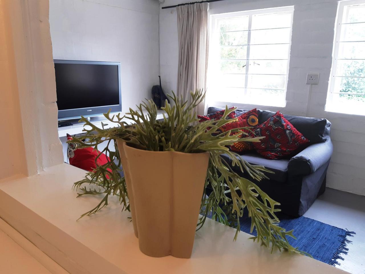 Hornbill House Self Catering Accommodation Германус Екстер'єр фото